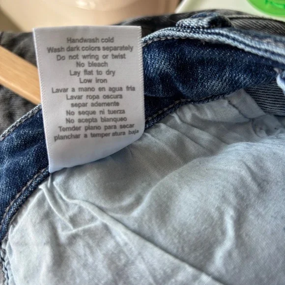 Judy Blue Cropped Bootcut Jeans Size 13/31 Medium Wash Distressed - Picture 7 of 7